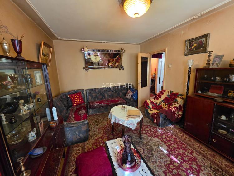 Vanzare 3 camere Drumul Taberei Aleea Lunca Siretului etaj 1/4 decomandat