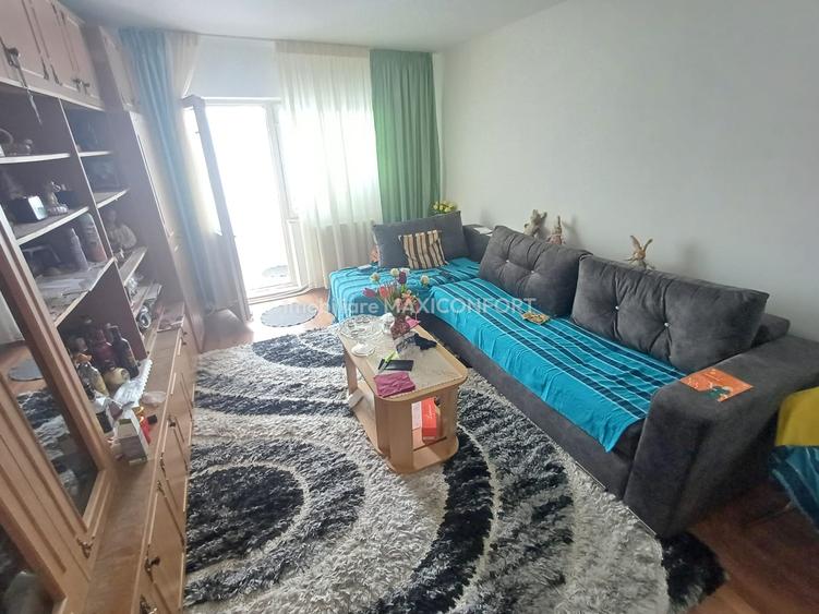Apartament 3 camere, Calarasi IV-Imobiliare MAXICONFORT