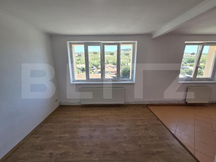 Apartament de vănzare, 3 camere, 64 mp, zona Sărmășag