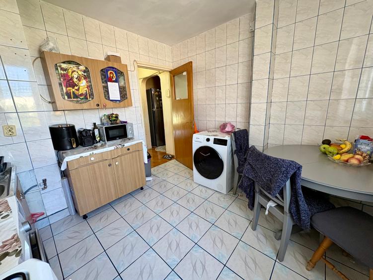 2 Camere Resita Decomandat Etaj 4/4 Bloc 1980 Reabilitat 50mp