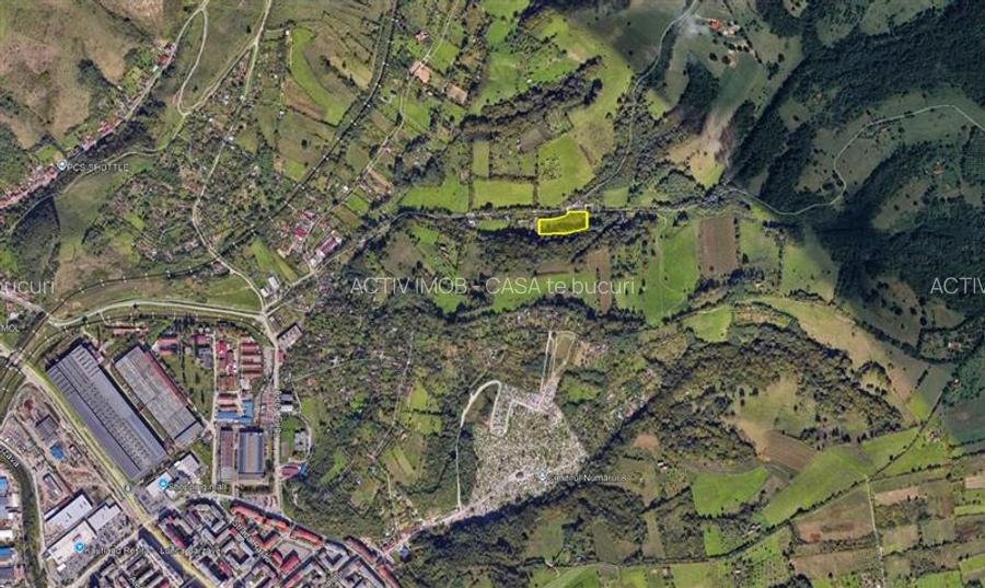 Resita, Teren Drept Intravilan, Langa Prau si Drum, Parcelabil, 4500 Mp., 15 Eur - 3