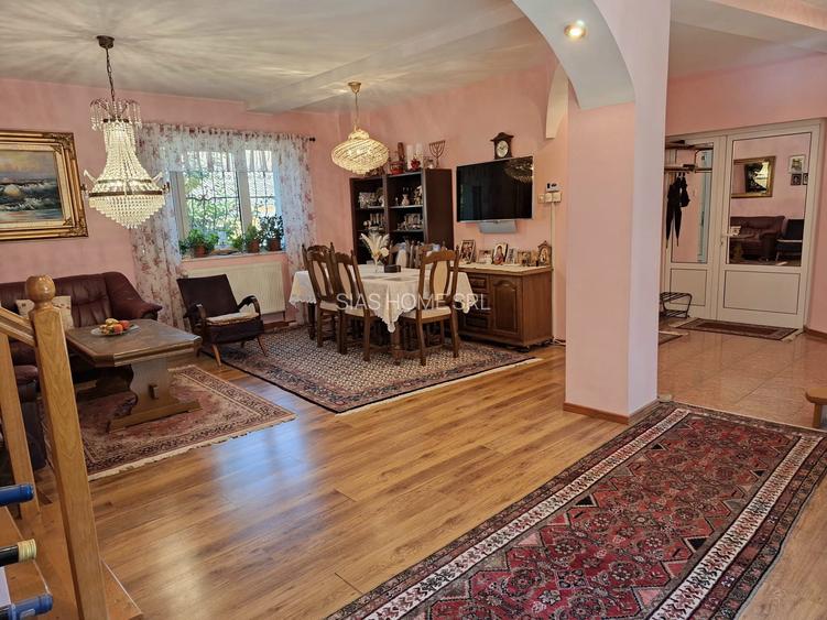 Casă cu aer baroc | 171,65 mp utili | 2 apartamente | Central | Codlea - 3