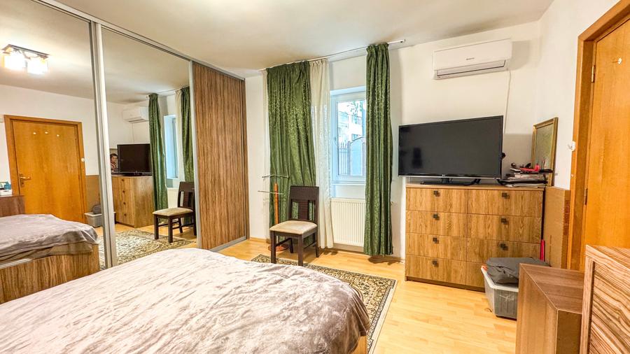 Casa Renovata - 1 Mai - Teren 212 MP - Parcare - Toate utilitatile - NOU