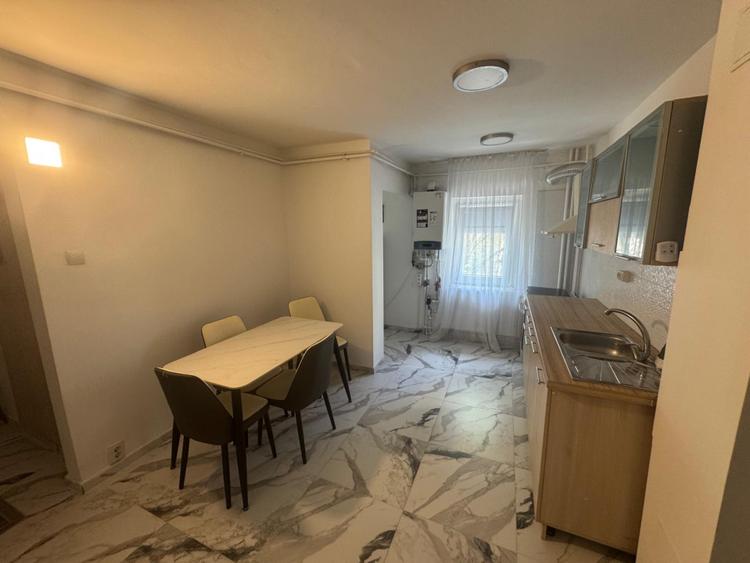 Apartament 2 camere semi-decomandat, 53 mp, etaj 1, zona Brazda lui Novac
