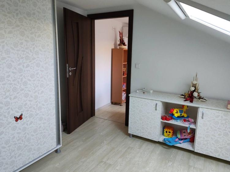Apartament cu 3 camere,de inchiriat,in calea Urseni