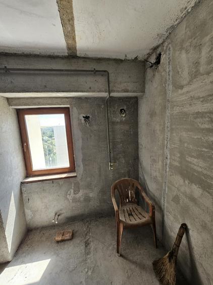 Apartament 2 camere decomandat, 55 mp, LA ROȘU cu Termopane Noi– Oras Isaccea