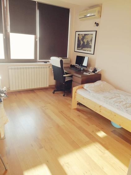 Apartament 3 camere, loc parcare subteran, living 50m2, zona Pod Constanta