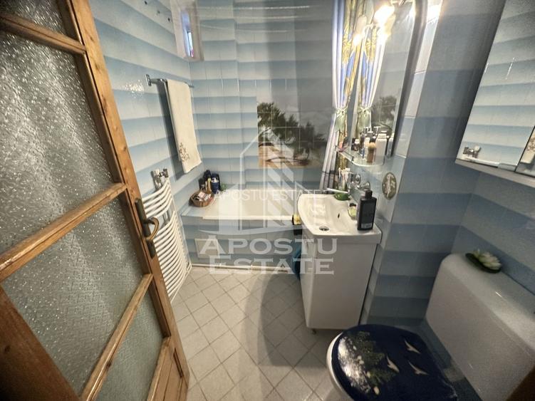 Apartament de vanzare cu 3 camere, 2 bai, 76mp, zona Spitalul Judetean - 11