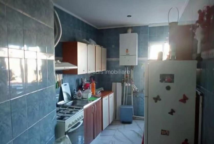 De vanzare apartament 3 camere zona Gara de Nord cu Basarab