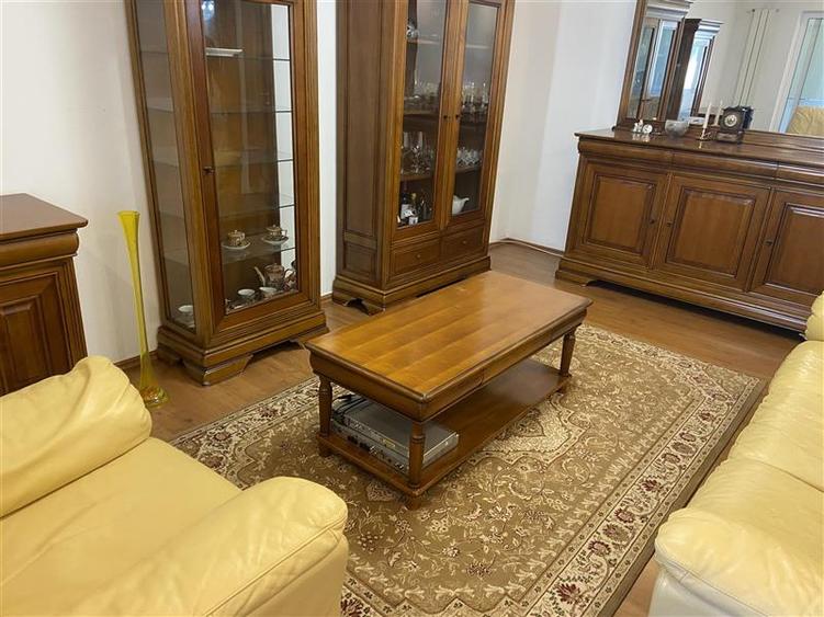 Apartament 4 camere Focsani , zona b- dul Independentei , suprafata generoasa 85