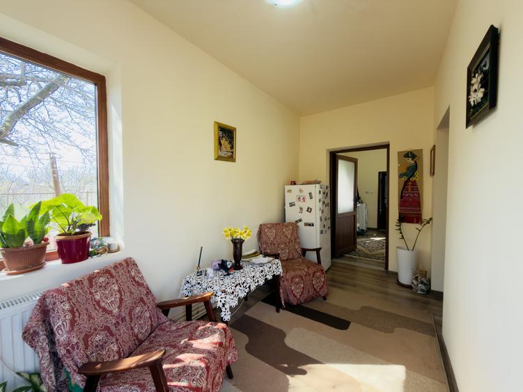 Casa individuala 2 camere, 933mp teren - Utvin