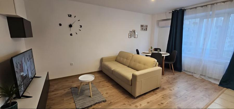 Închiriere 2 Camere Unirii, Decomandat Bloc Reabilitat