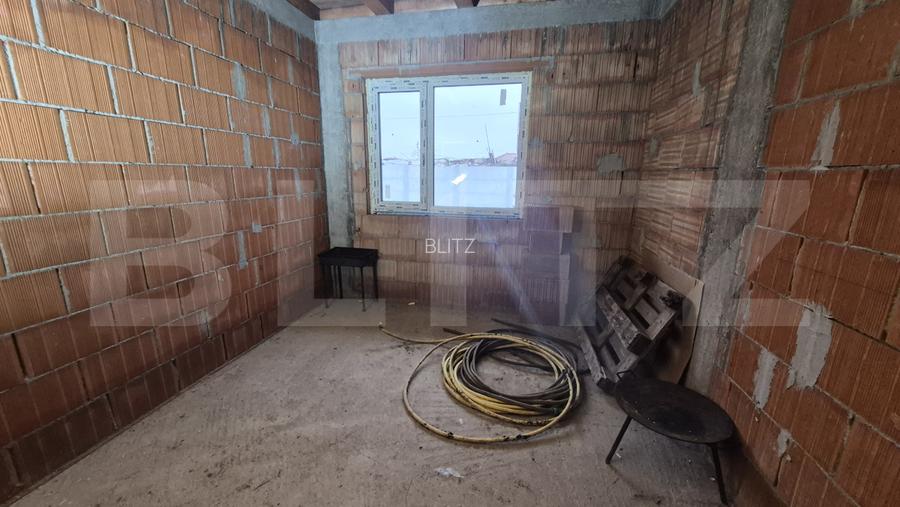 Casa cu 4 camere  semifinisata, 92 mp, teren 400 mp, in Vetis - 16
