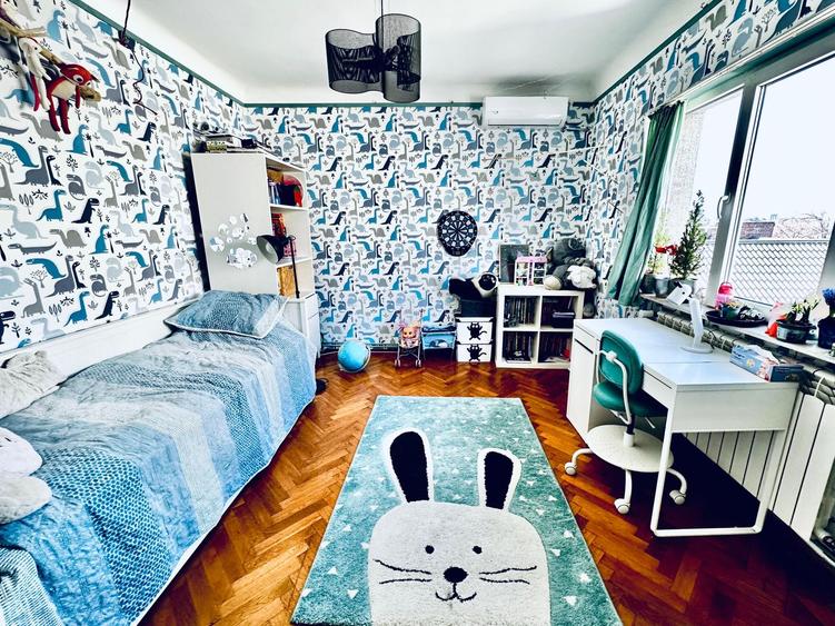 Apartament 3 camere + 1 birou,  Cotroceni, curte si gradina, metrou Eroilor
