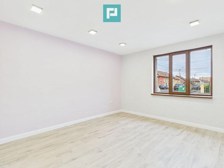 Apartament pasiv la casă de vânzare zona Pârneava