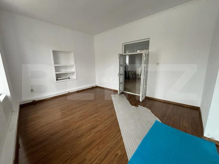 Casa de vanzare in centru orasului ideal ca si spatiu comercial - 8