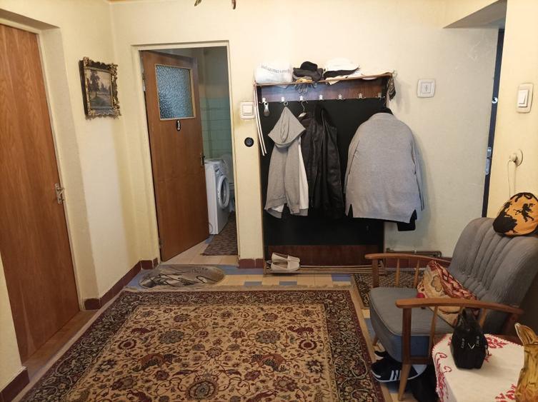 Apatament 4 camere in vila zona Aurel Vlaicu