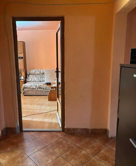 Apartament 3 camere Vanzare | Gorjului (2 minute de metrou) | An 1976