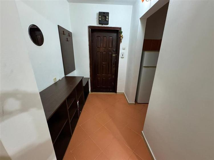Apartament 2 camere, parter, zona Garii / Barsei, mobilat si utilat