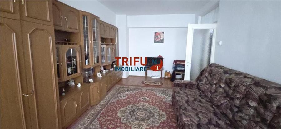 Apartament 2 camere etaj 1 pe Bulevardul Transilvaniei