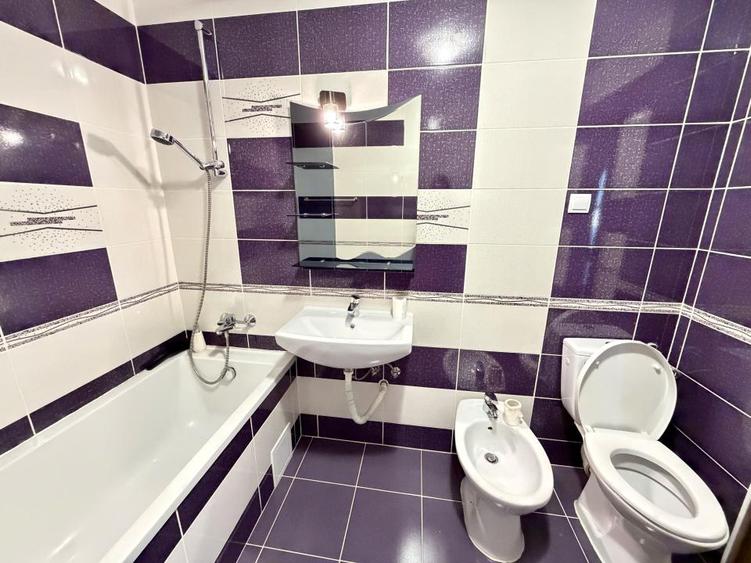 Apartament cu 3 camere de închiriat,parcare,disponibil imediat