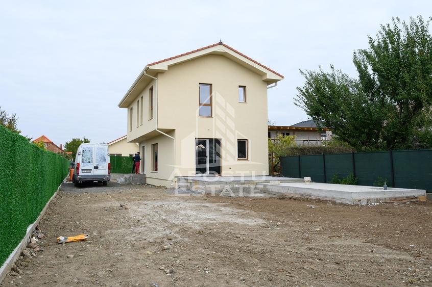 Casa individuala de vanzare vatra satului Sacalaz