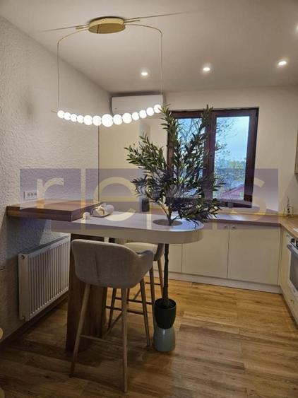 VANZARE 2 CAMERE  DECOMANDAT FLOREASCA - 2