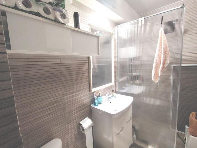 Apartament semidecomandat 3 camere