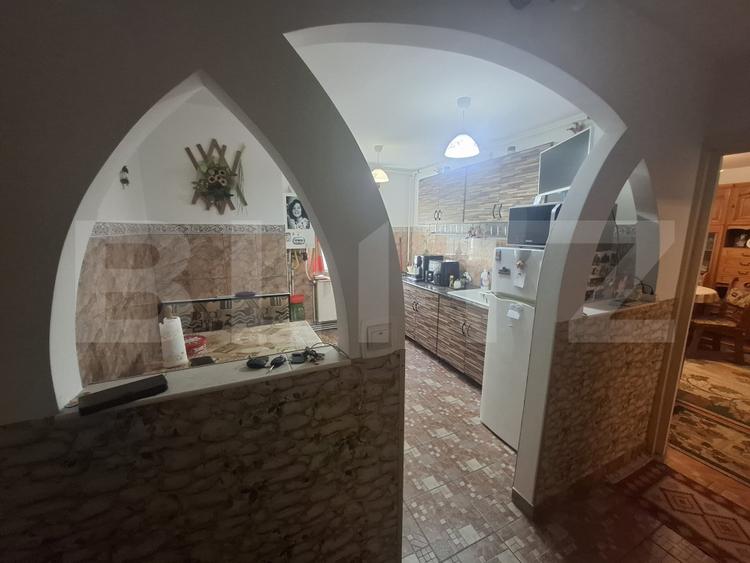Apartament de vanzare cu 2 camere,52 mp,zona micro 16