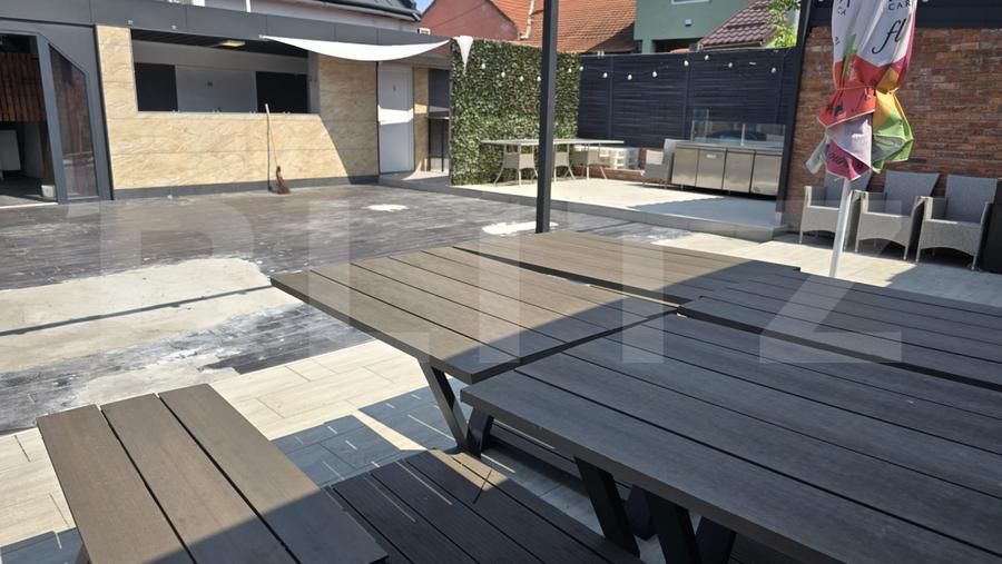 Spatiu comercial, 382 mp, zona - Piata de alimente