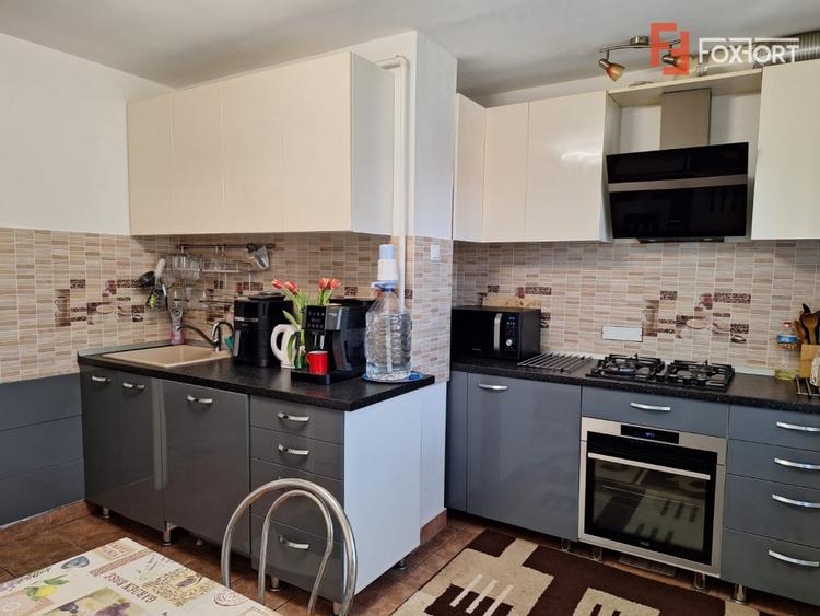 Apartament spatios cu 4 camere, 2 locuri de parcare – zona Iulius Mall