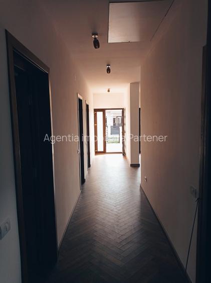 casa / vila Stefanesti , "La Cheie'' , finisaje + pozitie DEOSEBITA ! - 18