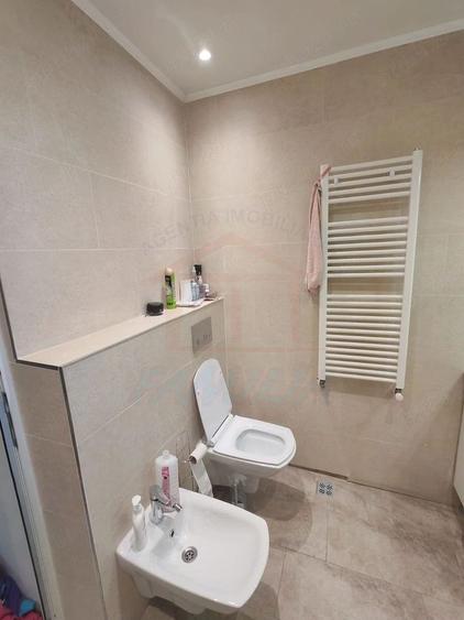 APARTAMENT DE VANZARE,3 CAMERE, 68.000 EURO