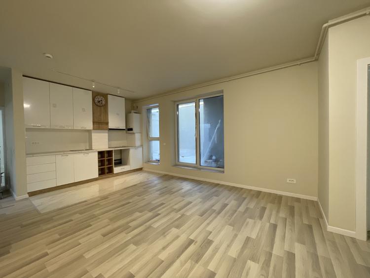 Apartament cu 3 camere, 2 bai si terasa de 35mp