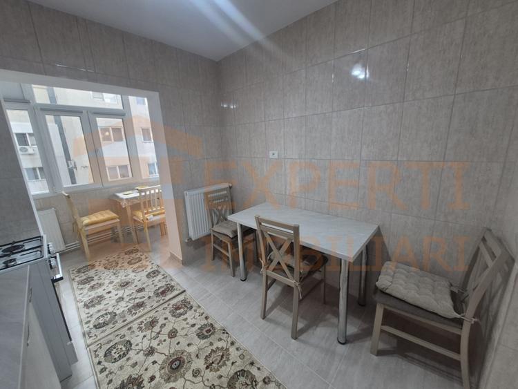 Apartament de închiriat – 2 camere decomandat, zona Dacia, proaspăt renovat