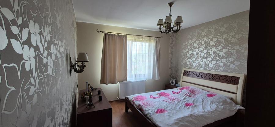 Casa langa padure , cartier privat -Corunca