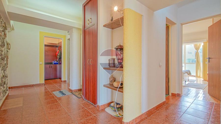 Apartament 4 camere, vedere Bucegi, etaj 1, Predeal