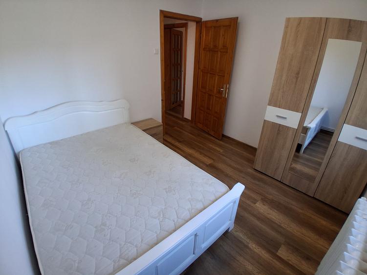 PACURARI  POSTA 2 CAMERE SEMIDECOMANDAT ET.3 LIBER 42 MP   COD 163292