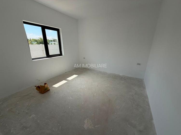 CASA INDIVIDUALA- 4 CAMERE, TOATE UTILITATILE, TEREN 380 MP, COMIS 0% - 3