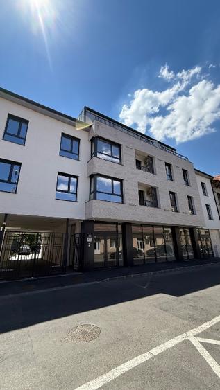 Apartament ultracentral cu dublă utilizare - locuință/spațiu comercial