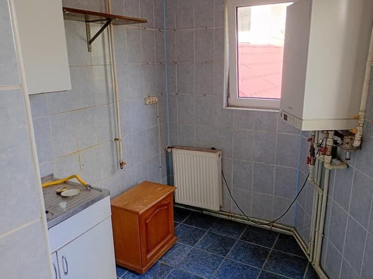 Casa 4 camere -pozitionare centrala, garaj si utilitati
