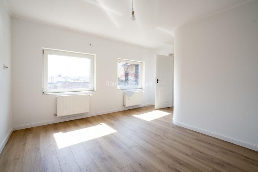 Apartament cu 3 camere de vânzare ultracentral str. Vasile Alecsandri - 18