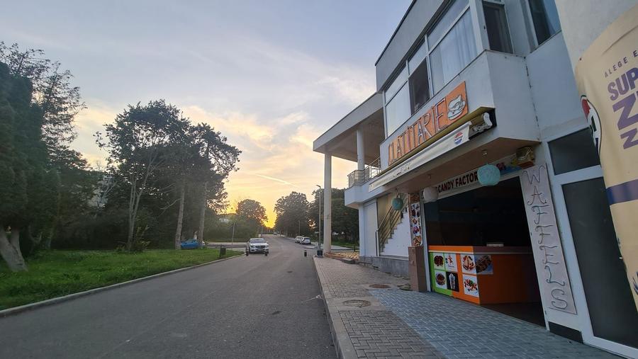 Spatii Comerciale trafic intens Teatrul de vara Neptun