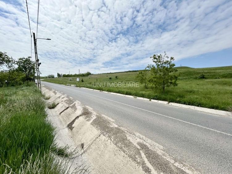 Teren intravilan Banu de 834 mp cu panoramă deosebită spre E85 - 2