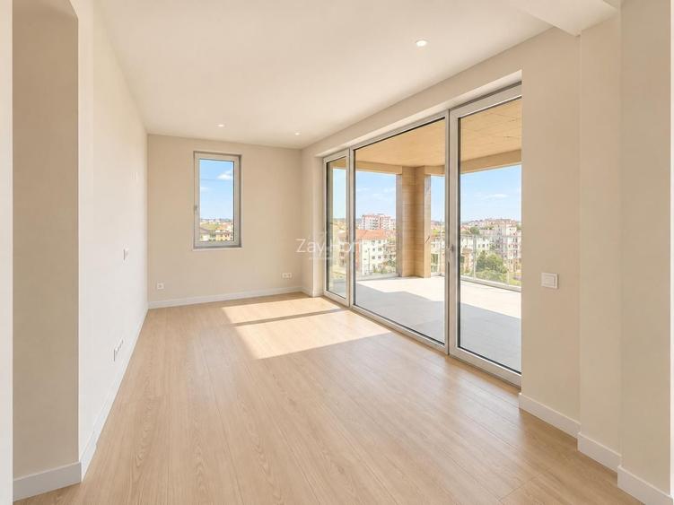 Penthouse. TERASA 35 MP. Lift. Finisaje premium.