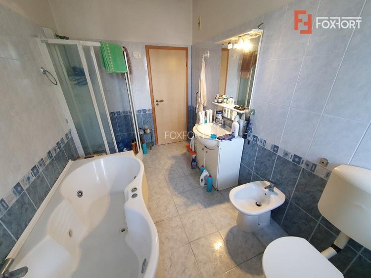 COMISION 0% Casa cu 6 camere 240 mp utili - zona Brancoveanu - 26