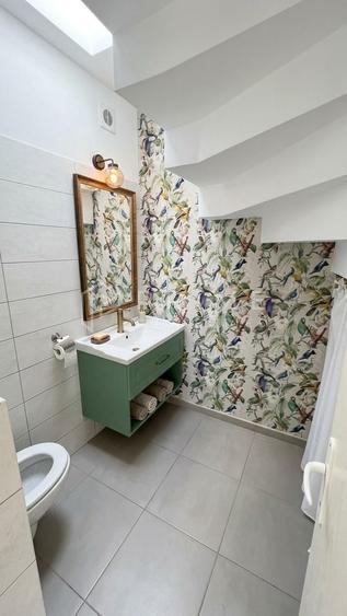 Apartament 2 camere si 2 bai Deosebit , Complet Renovat-zona Centrala