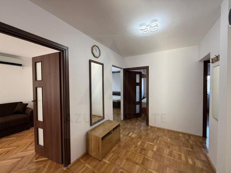 Apartament decomandat cu 4 camere 2 băi și 2 balcoane in Valea Aurie