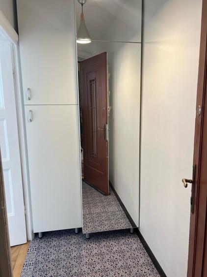 Garsoniera de inchiriat renovata cu balcon Mosilor -Universitate - Mantuleasa