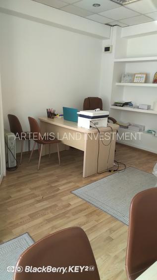 Birou ultracentral parter, la bulevard